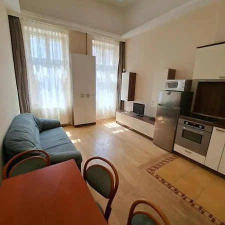 Apartament Lovely In The Centre At Opera Budapesta